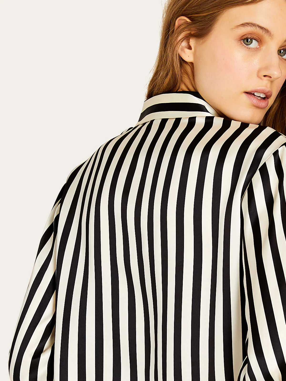 Ruthie Top in Noir Ecru - Image 5